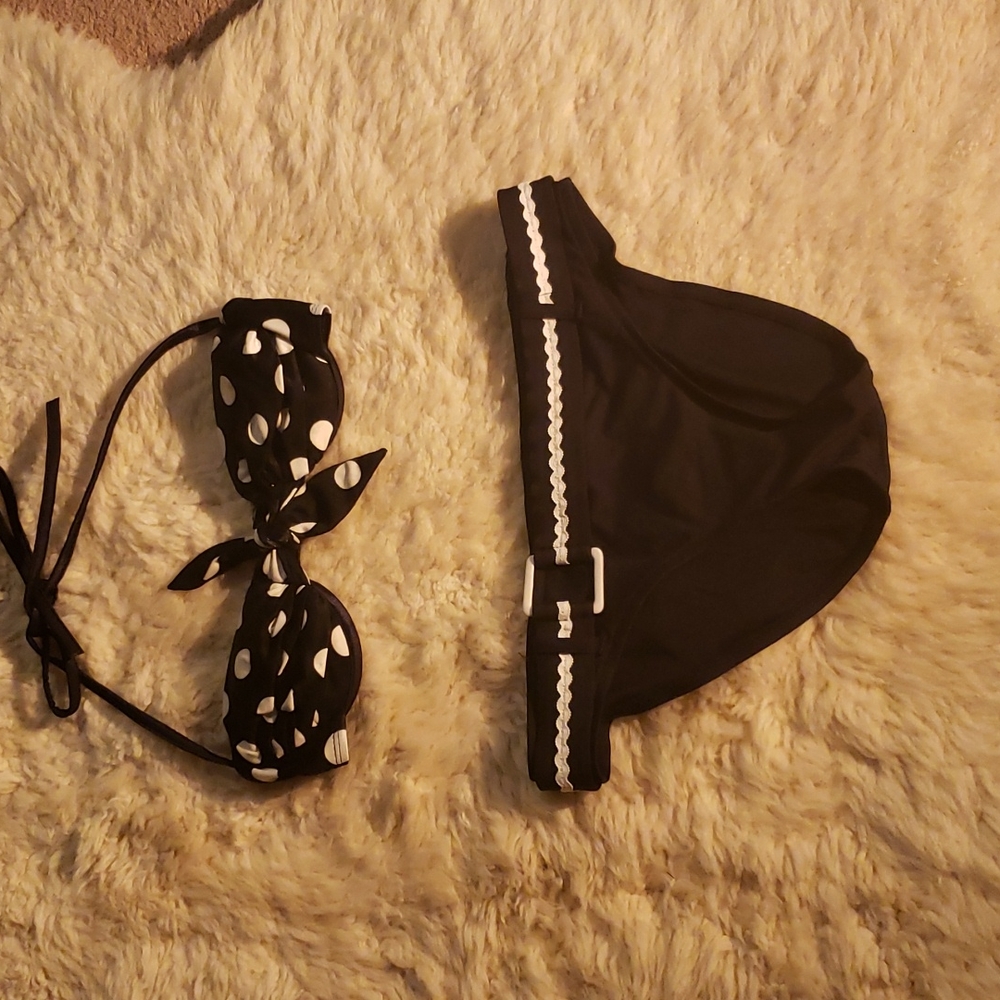 Bikini ๐ - Picture 7 of 16